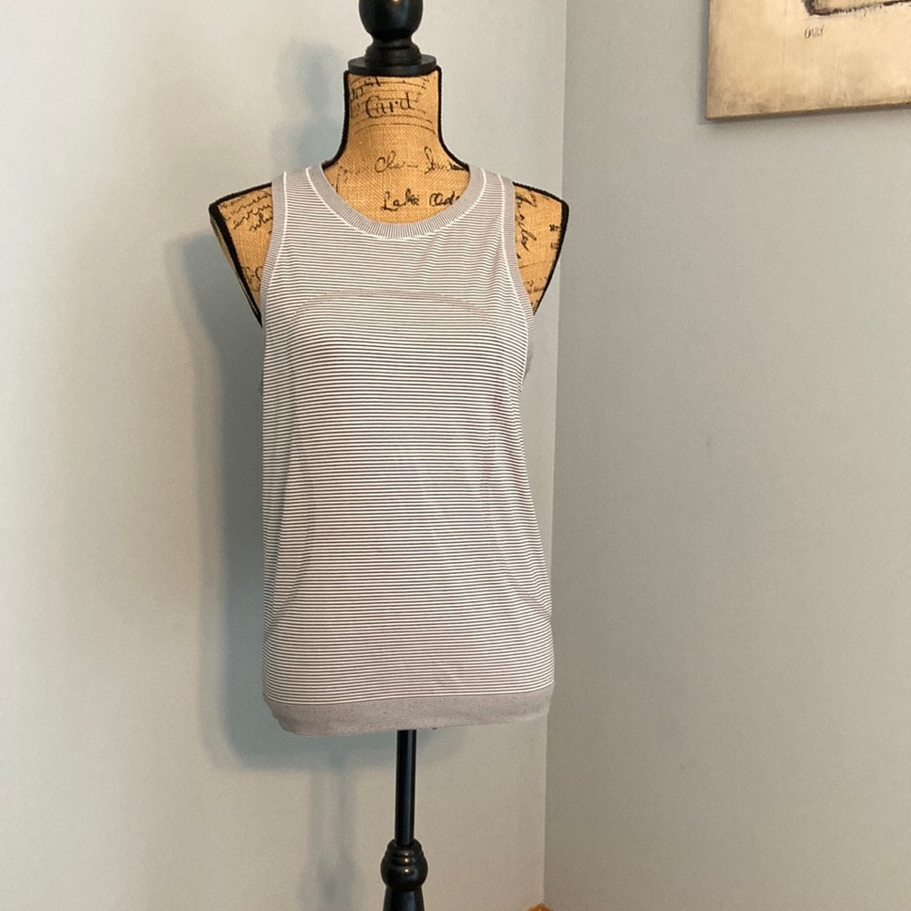 Lululemon Athletica pin-striped Fitted Sleeveless Tank Top Women Medium